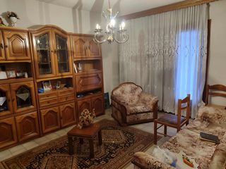 Πωλείται γωνιακό ισόγειο διαμέρισμα