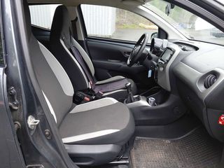 Toyota Aygo (X) 2017-thumb-10