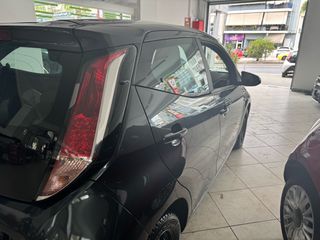 Toyota Aygo (X) 2017-thumb-16