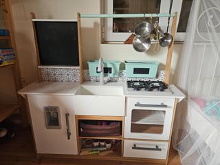 παιδική ξύλινη κουζίνα KidKraft Farmhouse Play Kitchen