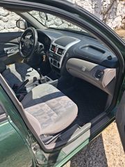 Nissan Almera 2001