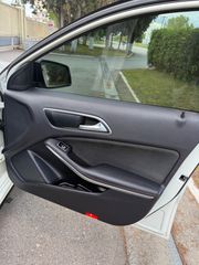 Mercedes-Benz A 180 2014 AMG LINE panorama-thumb-32