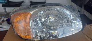 Γνησιο καινουργιο εμπροςδεξιο φαναρι HYUNDAI ACCENT LC 2002-2005