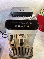 De'Longhi Magnifica Evo espresso