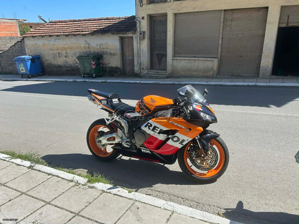 Honda CBR 1000RR 2005