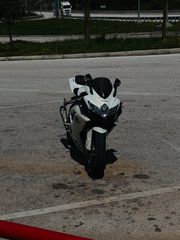 Suzuki GSXR 600 2009-thumb-3