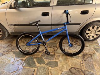 BMX Haro 2024 laucia