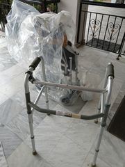 Αμαξίδιο βοηθήματα μπάνιου και περπάτημα-thumb-3