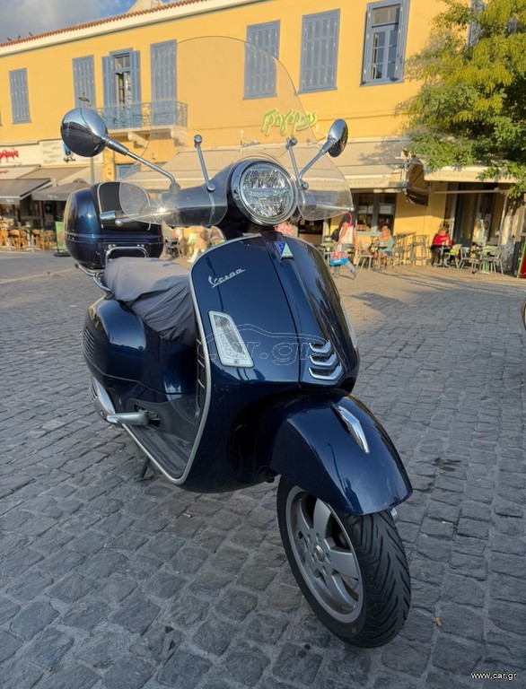 Vespa GTS 300 2020