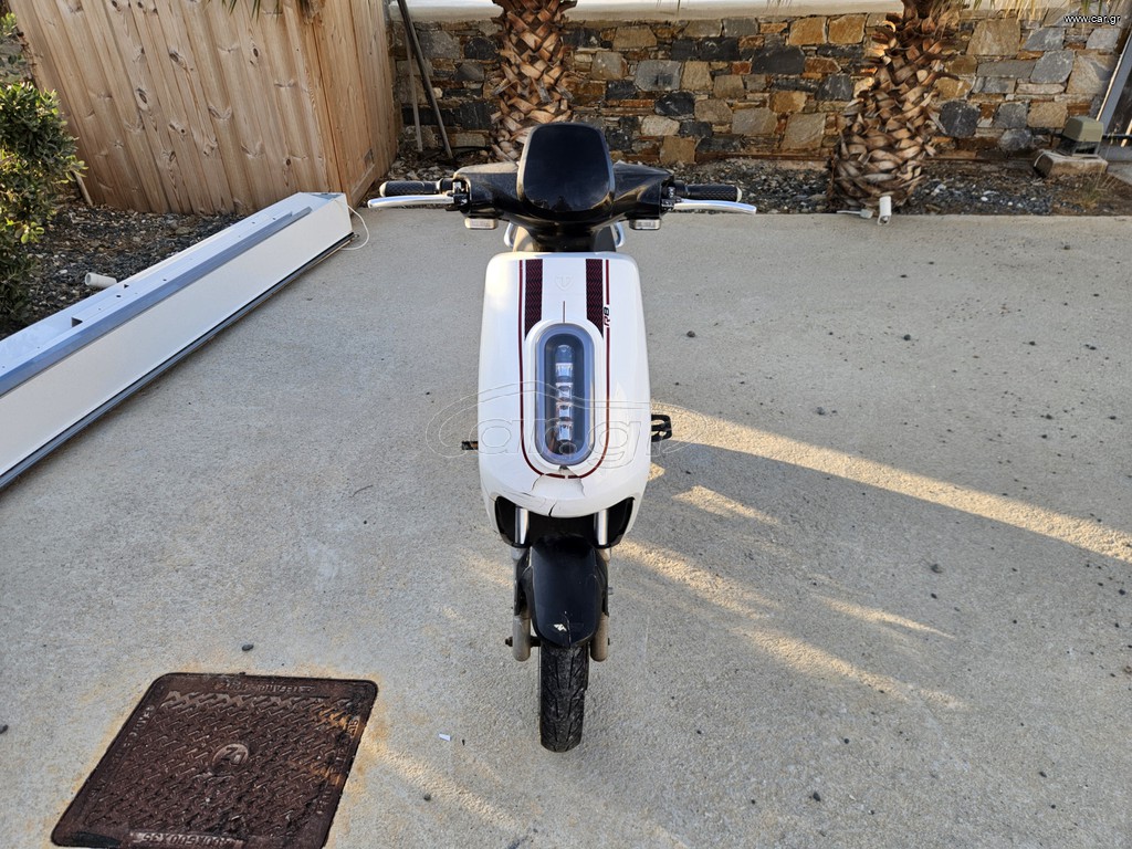 RKS R8 2021