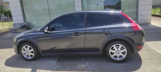 Volvo C30 2009-thumb-4