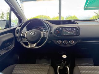 Toyota Yaris 2017 1.3 VVT-i Edition-S_ Navi_ R.Camera-thumb-57