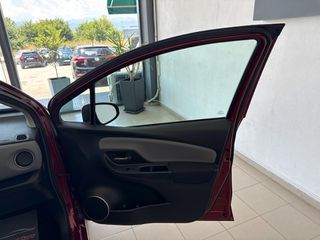 Toyota Yaris 2017 1.3 VVT-i Edition-S_ Navi_ R.Camera-thumb-61