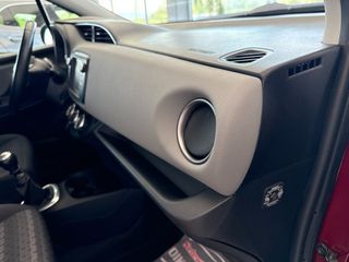 Toyota Yaris 2017 1.3 VVT-i Edition-S_ Navi_ R.Camera-thumb-65