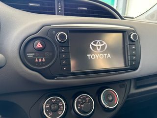 Toyota Yaris 2017 1.3 VVT-i Edition-S_ Navi_ R.Camera-thumb-41