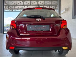 Toyota Yaris 2017 1.3 VVT-i Edition-S_ Navi_ R.Camera-thumb-11