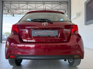 Toyota Yaris 2017 1.3 VVT-i Edition-S_ Navi_ R.Camera-thumb-9