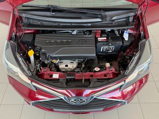 Toyota Yaris 2017 1.3 VVT-i Edition-S_ Navi_ R.Camera-thumb-86