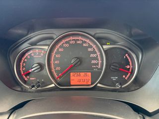 Toyota Yaris 2017 1.3 VVT-i Edition-S_ Navi_ R.Camera-thumb-37