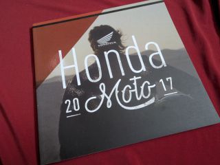 Honda Motorcycle full line brochure 2017 Προσπέκτους