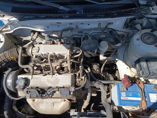 Suzuki Baleno 2001-thumb-13