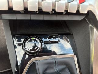Peugeot 3008 2019 1.2 PURETECH 130 'CROSSWAY'GRIP CONTROL-thumb-53