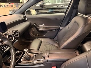 Mercedes-Benz A 180 2019-thumb-17