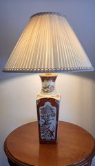Vintage επιτραπέζιο φωτιστικό Made in Japan με πορσελάνινη βάση – άριστη κατάσταση