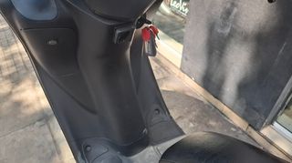 Peugeot Elyseo 125 2009 9000χιλιομετρα!!-thumb-4