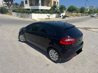 Kia Rio 2014 FULL EXTRA-thumb-7