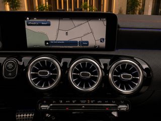 Mercedes-Benz CLA 200 2023 D AMG ADVANCED PLUS,NIGHT PACK,DCT+,FULL SERVICE-thumb-16