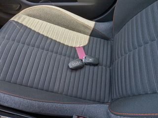 Peugeot e-208 2021-thumb-13