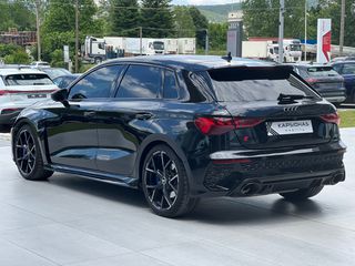Audi RS3 2022 Sportback-thumb-4