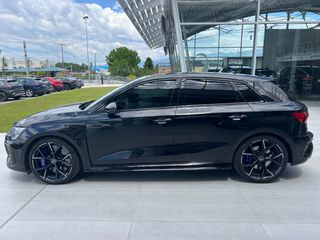 Audi RS3 2022 Sportback-thumb-5
