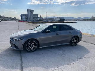 Mercedes-Benz A 200 2022 AMG Line - Night Package - 7DGT - Full extra