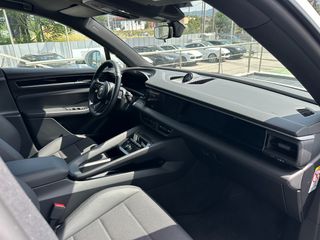 Porsche Macan 2026 4 Electric-thumb-37