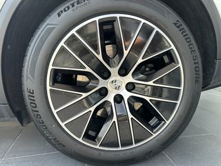 Porsche Macan 2026 4 Electric-thumb-13