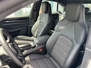 Porsche Macan 2026 4 Electric-thumb-19