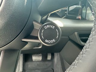 Porsche Macan 2026 4 Electric-thumb-22