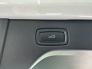 Porsche Macan 2026 4 Electric-thumb-33