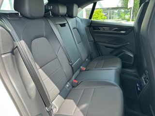 Porsche Macan 2026 4 Electric-thumb-34