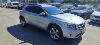 Mercedes-Benz GLB 180 2017 1.5 DIESEL 109 PS-thumb-2