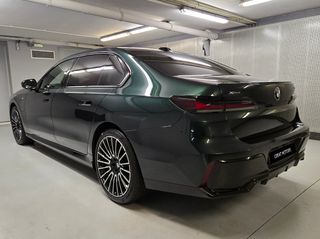 Bmw 750 2025 M Sport Pro INDIVIDUAL-thumb-6
