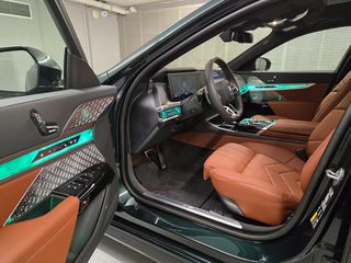 Bmw 750 2025 M Sport Pro INDIVIDUAL-thumb-17