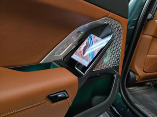 Bmw 750 2025 M Sport Pro INDIVIDUAL-thumb-24