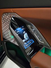 Bmw 750 2025 M Sport Pro INDIVIDUAL-thumb-37