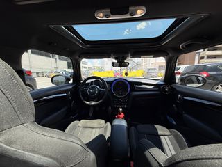 Mini Cooper S 2019-thumb-11