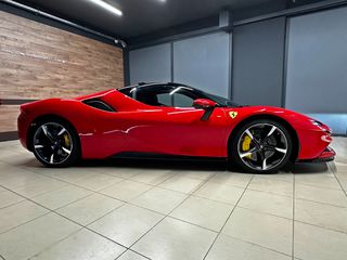 Ferrari SF90 2021 STRADALE FULL CARBON-thumb-2