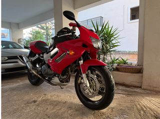 Honda VTR 1000 2000 firestorm