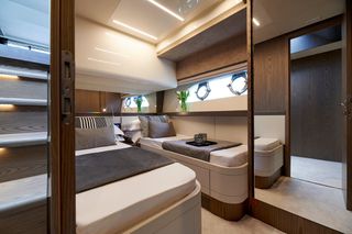 Ferretti 2022 550-thumb-20